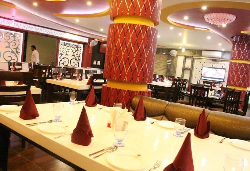 Hotelli The Mirage Palace