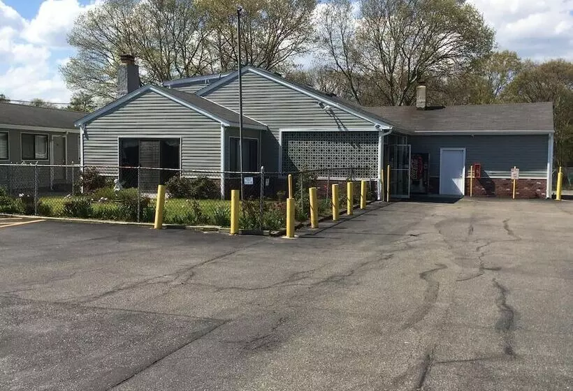 Shirley Motel