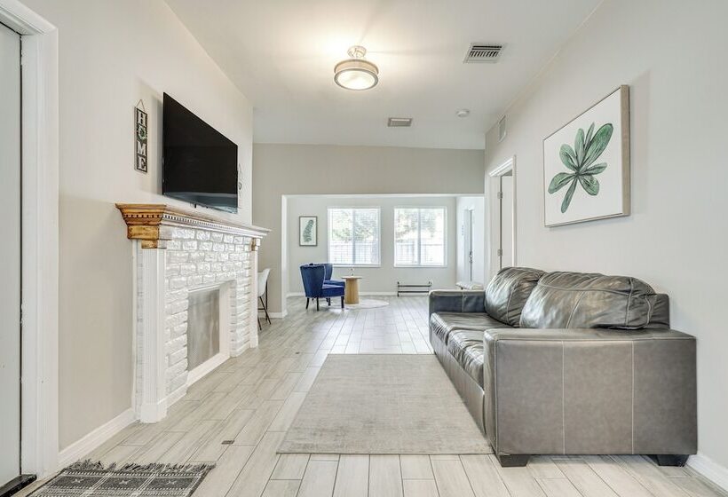 Ft Lauderdale Home: Ideal For Work, Leisure & Fun!