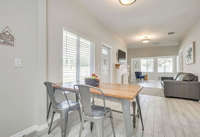 Ft Lauderdale Home: Ideal For Work, Leisure & Fun!