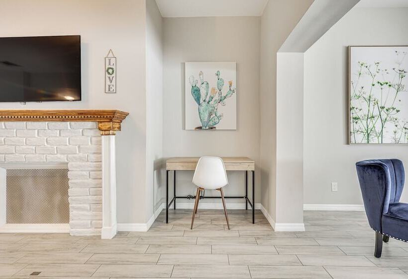 Ft Lauderdale Home: Ideal For Work, Leisure & Fun!