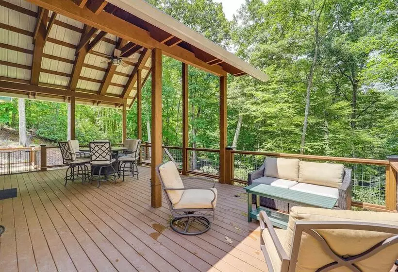 Pet Friendly West Jefferson Home W/ River View!