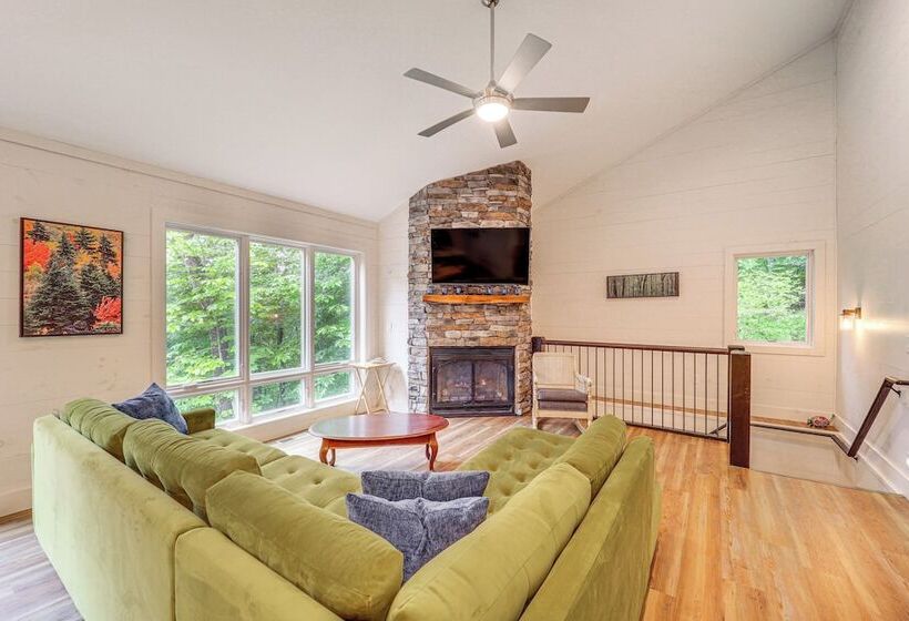 Pet Friendly West Jefferson Home W/ River View!