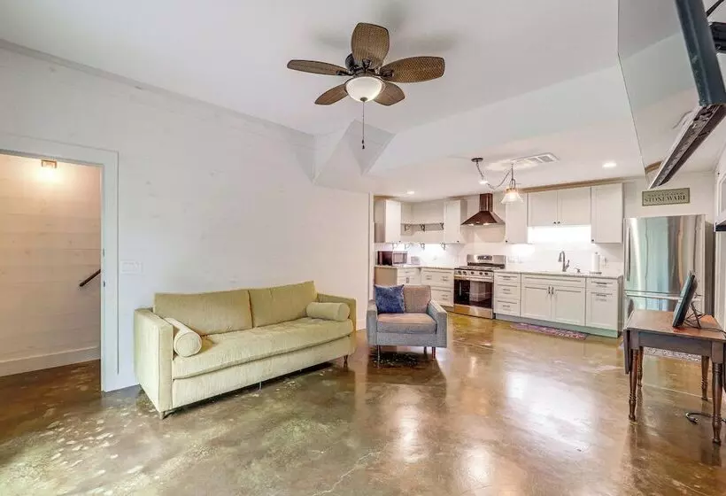 Pet Friendly West Jefferson Home W/ River View!