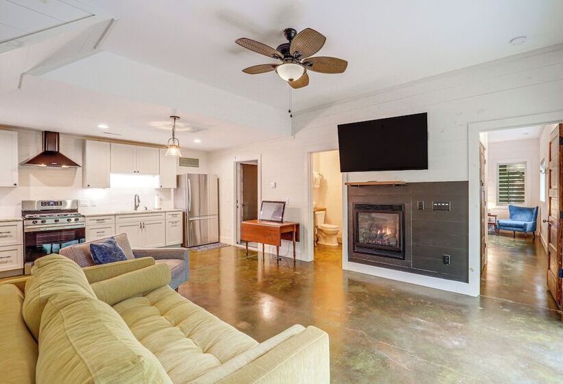 Pet Friendly West Jefferson Home W/ River View!