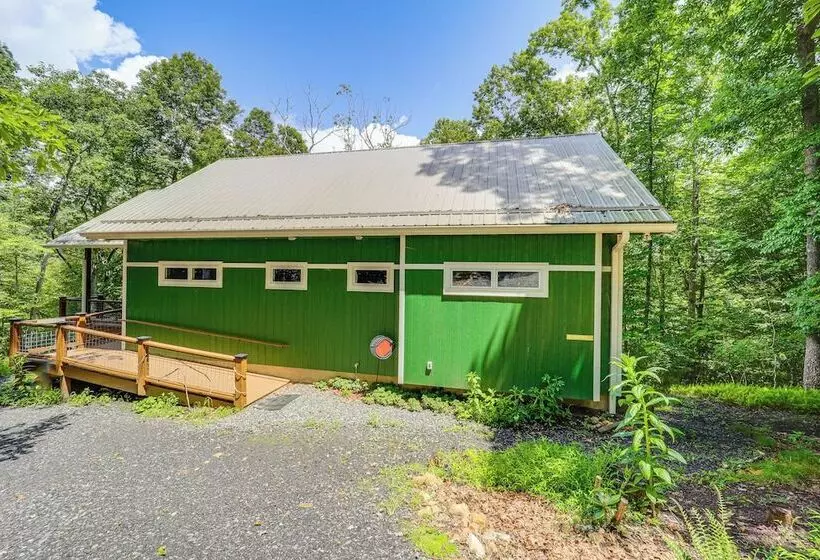 Pet Friendly West Jefferson Home W/ River View!