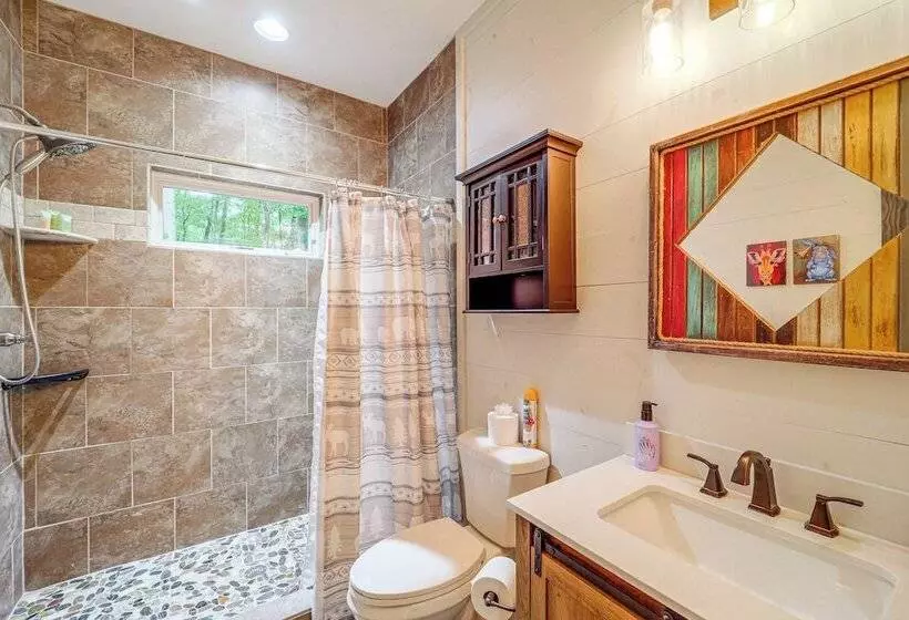 Pet Friendly West Jefferson Home W/ River View!