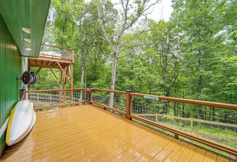 Pet Friendly West Jefferson Home W/ River View!