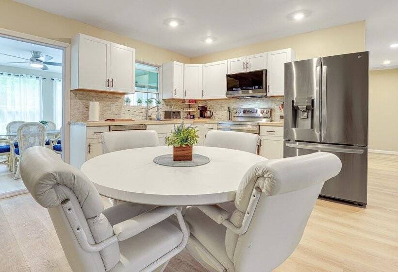 Port St Lucie Home W/ Patio + Grill: 7 Mi To Beach