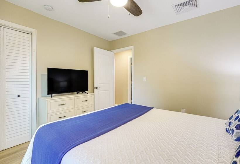 Port St Lucie Home W/ Patio + Grill: 7 Mi To Beach