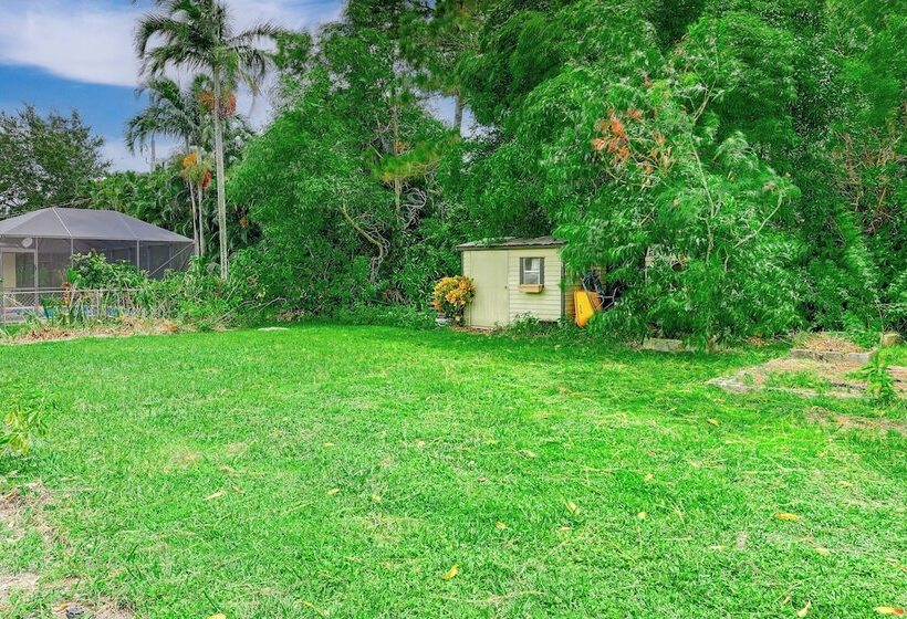 Port St Lucie Home W/ Patio + Grill: 7 Mi To Beach