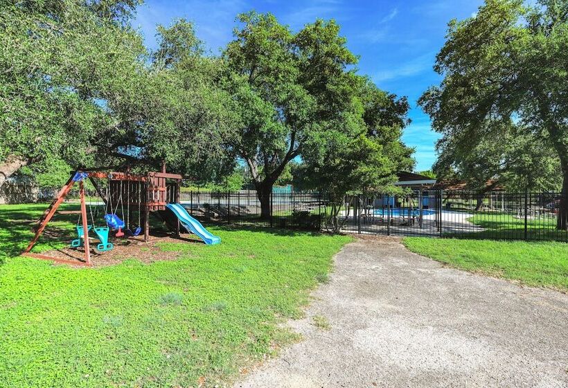 Relax, Swim & Explore: Home In Wimberley!