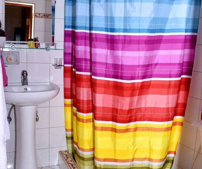 تختخواب و صبحانه Hostal Maggy