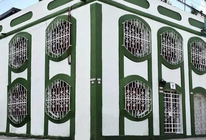 تختخواب و صبحانه Hostal Maggy