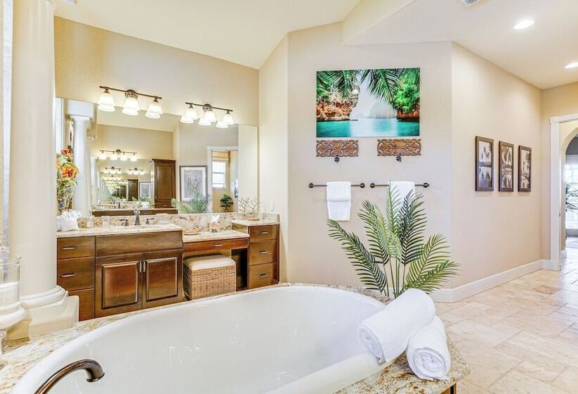 3 Mi To Beach: Cape Coral Escape W/ Private Pool