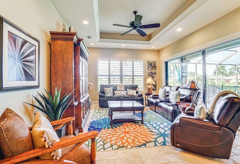 3 Mi To Beach: Cape Coral Escape W/ Private Pool