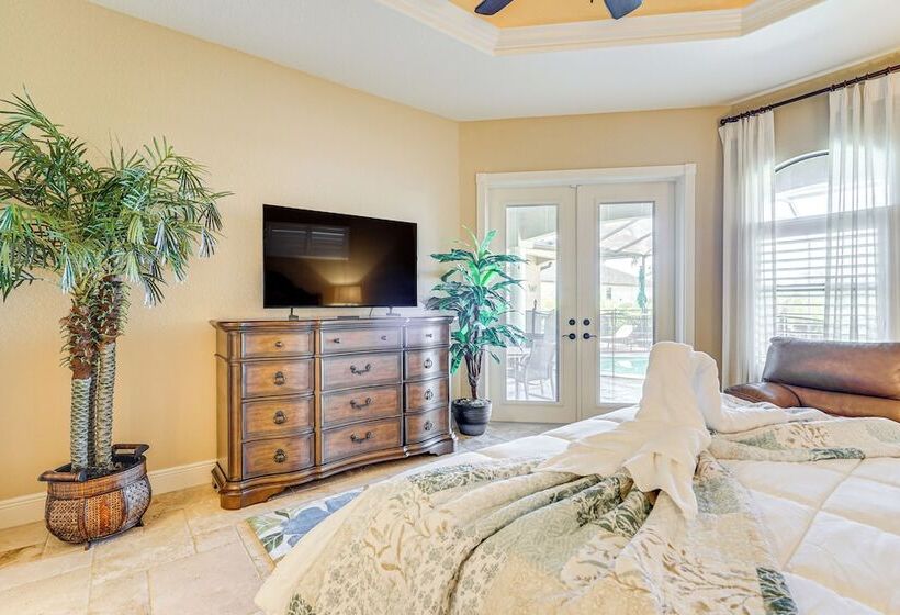 3 Mi To Beach: Cape Coral Escape W/ Private Pool