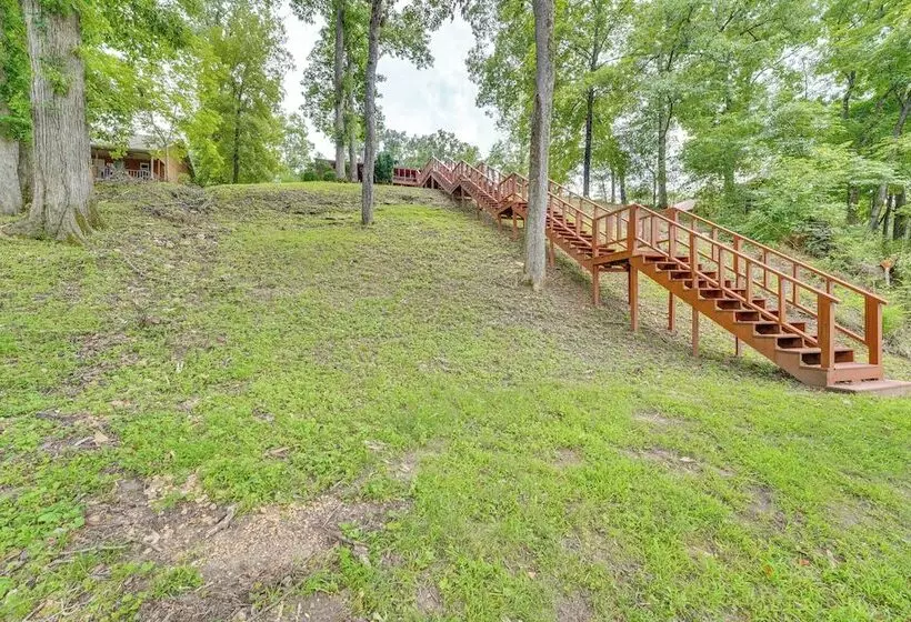 Flippin Home W/ Fire Pit: Walk To White River!