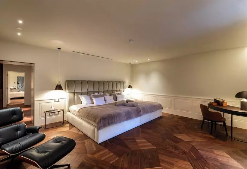 هتل Af Duomo   Milano Luxury Suites