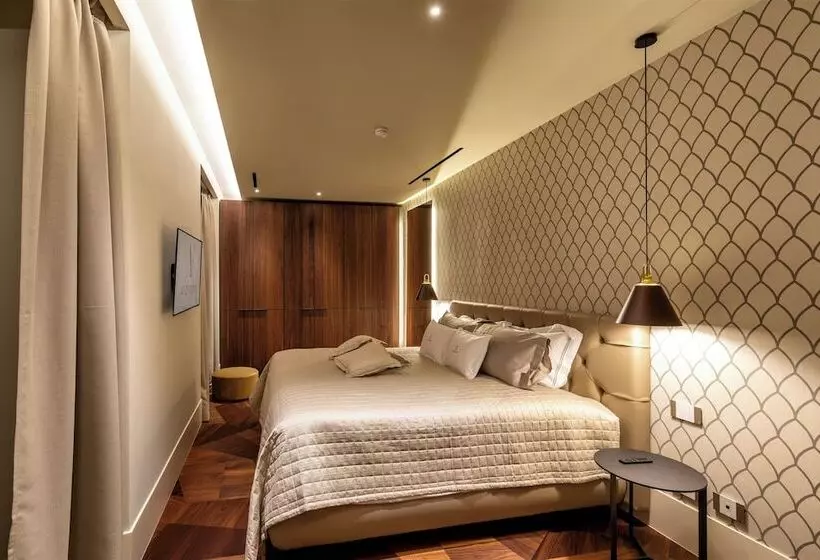هتل Af Duomo   Milano Luxury Suites