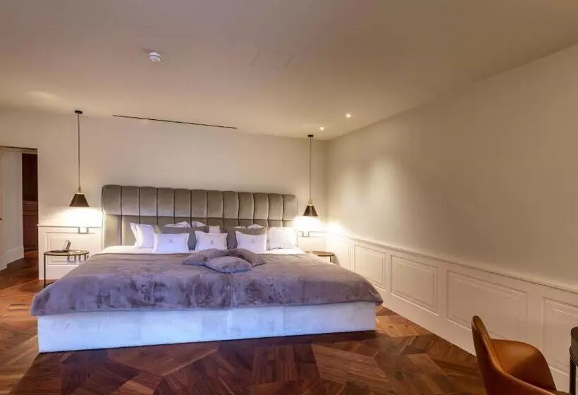 هتل Af Duomo   Milano Luxury Suites
