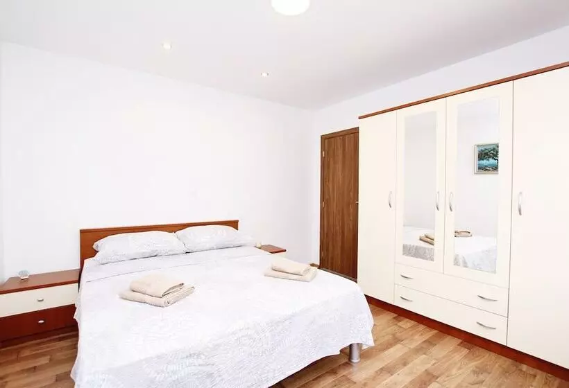 هتل Apartment Anica