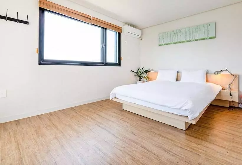 Jeju Damongchae Pension