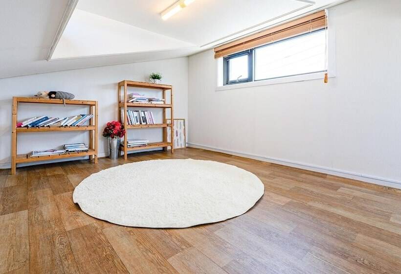 Jeju Damongchae Pension