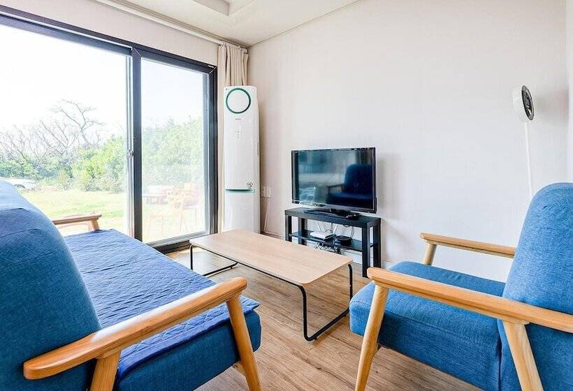 Jeju Damongchae Pension