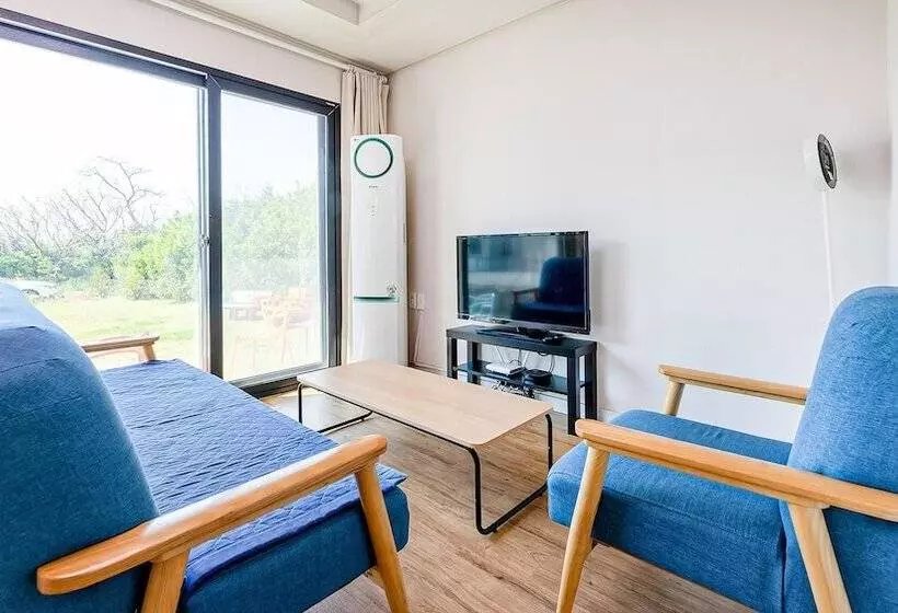 Jeju Damongchae Pension