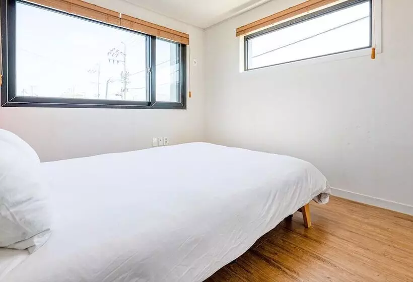 Jeju Damongchae Pension