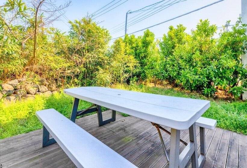 Jeju Damongchae Pension