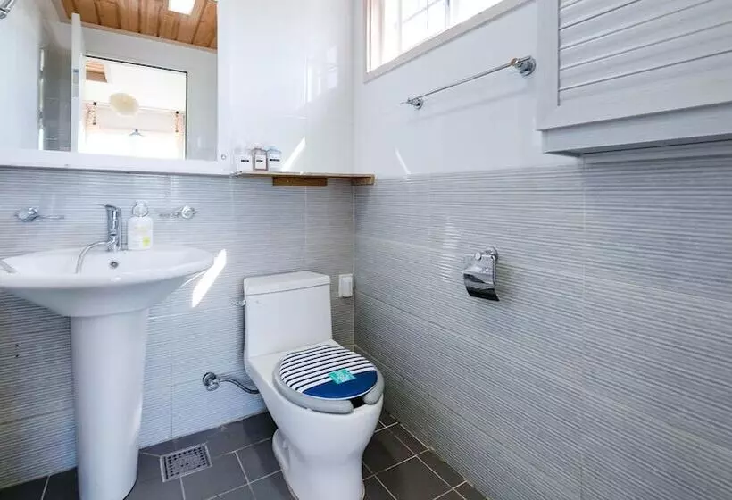 Jeju Damongchae Pension