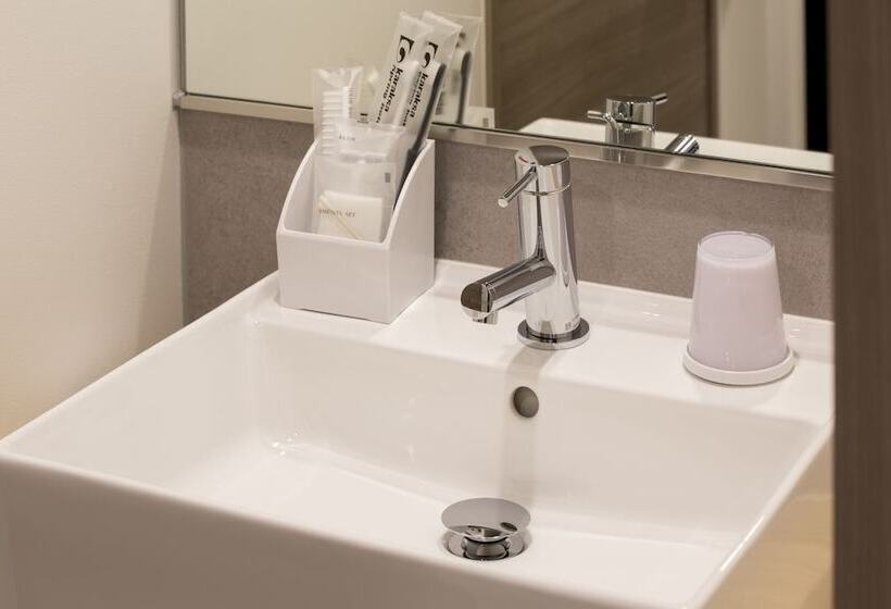 Kansai International Airport Hotel 11