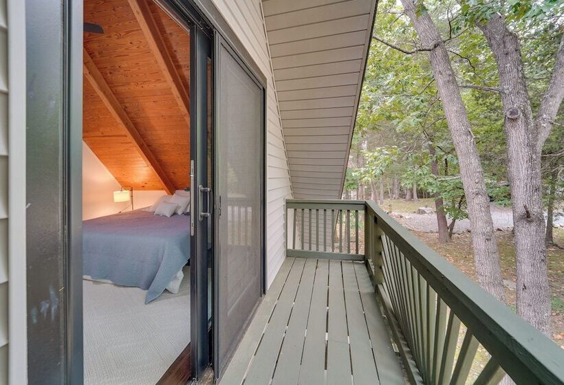 1 Mi To Massanutten Resort: Cabin W/ Fire Pit!