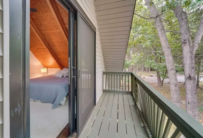 1 Mi To Massanutten Resort: Cabin W/ Fire Pit!