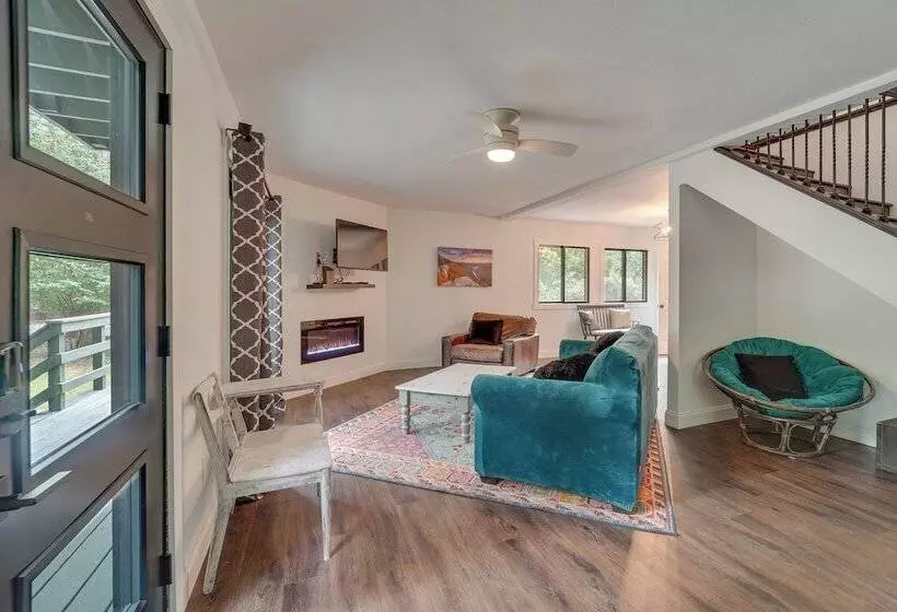 1 Mi To Massanutten Resort: Cabin W/ Fire Pit!