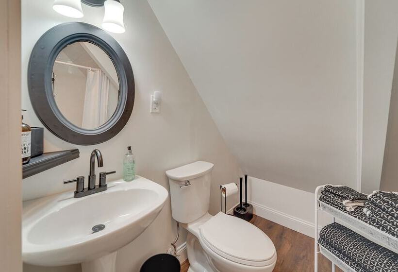 1 Mi To Massanutten Resort: Cabin W/ Fire Pit!