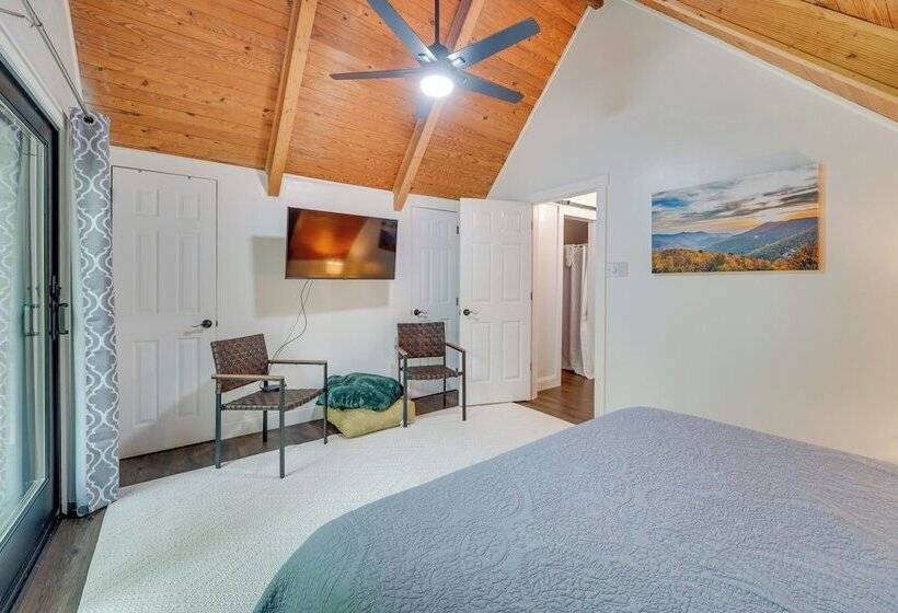 1 Mi To Massanutten Resort: Cabin W/ Fire Pit!