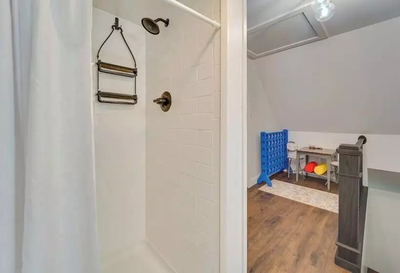 1 Mi To Massanutten Resort: Cabin W/ Fire Pit!