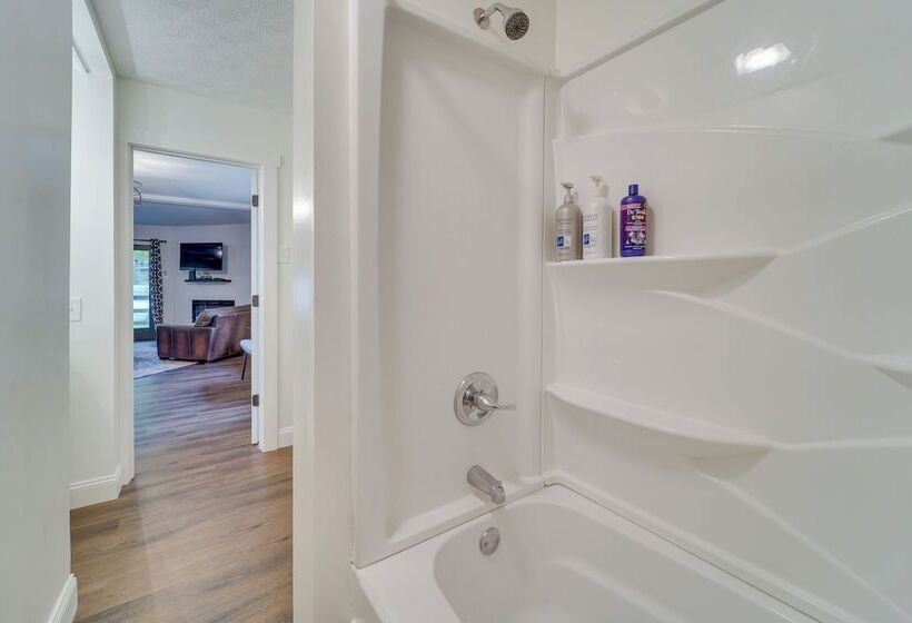 1 Mi To Massanutten Resort: Cabin W/ Fire Pit!