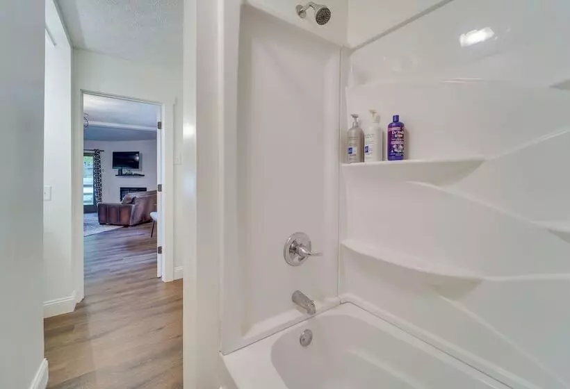 1 Mi To Massanutten Resort: Cabin W/ Fire Pit!