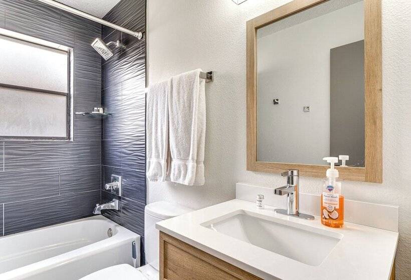 Modern Georgetown Home < 2 Mi To Blue Hole Park!