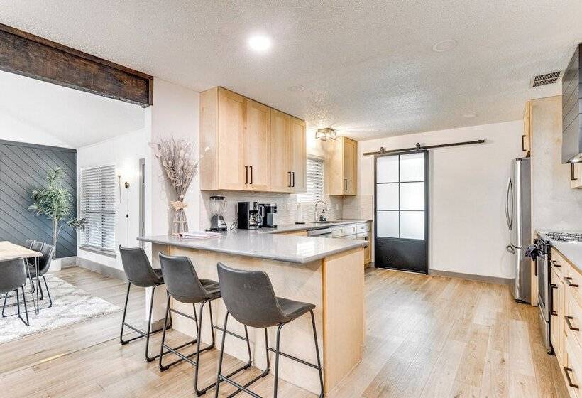 Modern Georgetown Home < 2 Mi To Blue Hole Park!