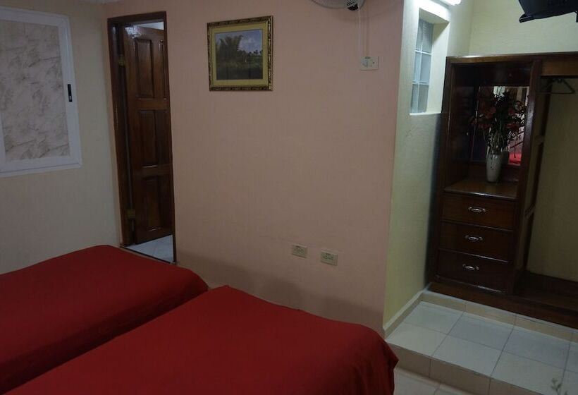 پانسیون Amigos De Barcelo