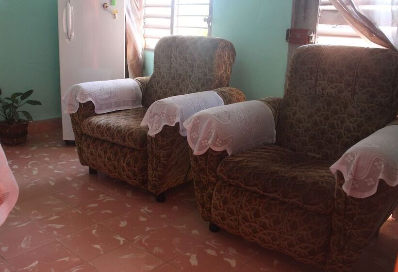 پانسیون Hostal Altos De Nazareno