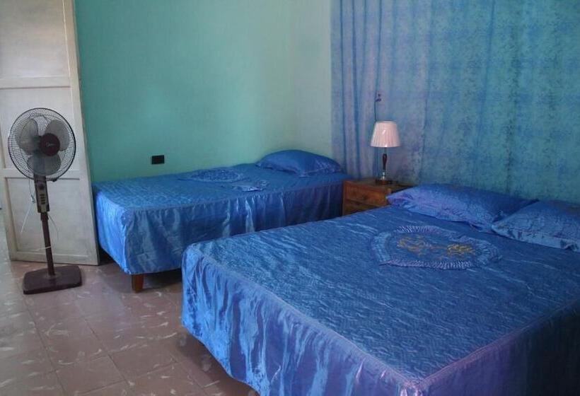 پانسیون Hostal Altos De Nazareno