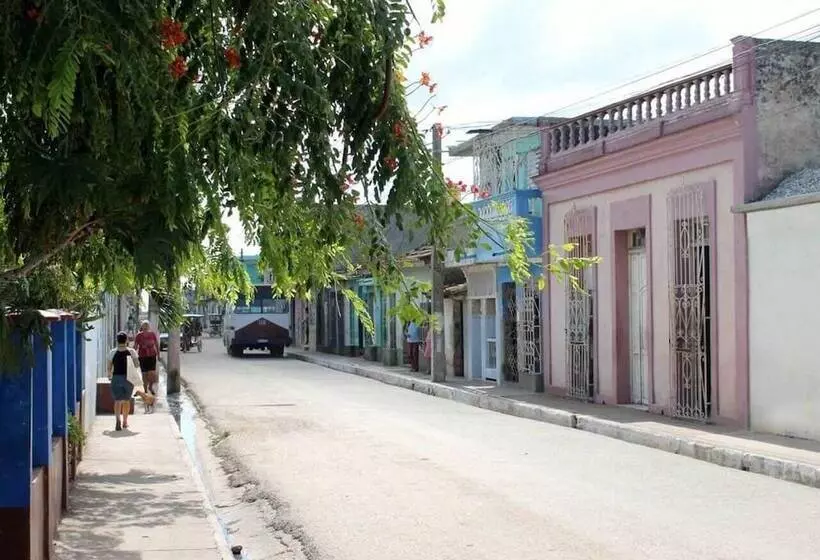 ペンション Hostal Alvarez Trinidad