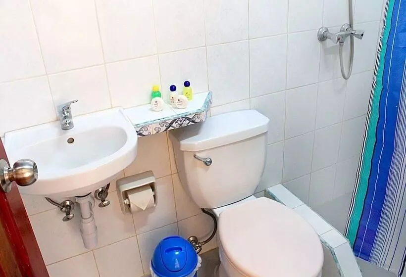 ペンション Hostal Alvarez Trinidad