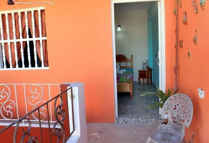 ペンション Hostal Alvarez Trinidad